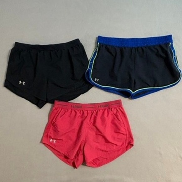 Under Armour Womens Running Shorts HeatGear Athletic Gym Workout Bundle Large - Picture 1 of 12